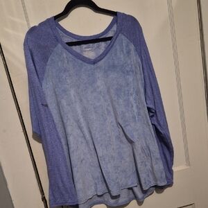 Elegant Blue Long Sleeve Tee